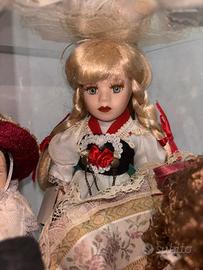 Lotto di bambole di porcellana + accessori vintage