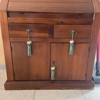 Mobile scrittoio in legno con ribalta