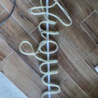 Scritta “Auguri” a led