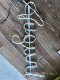 Scritta “Auguri” a led