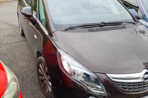 Opel Zafira tourer 1600