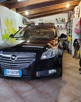 opel insignia 1.6 turbo benzina/Gpl