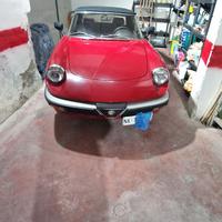 auto alfa romeo spider duetto
