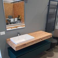 Mobile Bagno Sospeso con Top Scatolato
