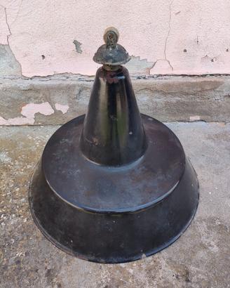 lampada industriale anni 50 smaltata sospensione