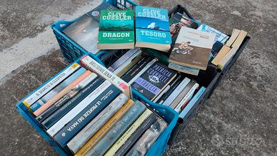 Stock libri mercatino 