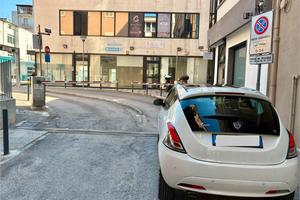 Posto auto SUV videosorvegliato in centro