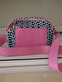 borsetta in tessuto e in ecopelle  con tracolla 