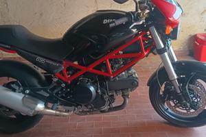 Ducati Monster 695