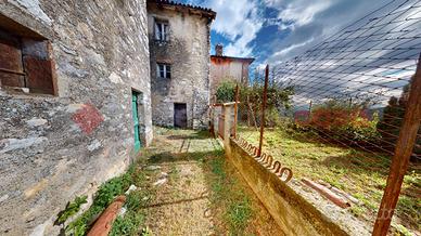 Casa Indipendente Borgo a Mozzano [UM84MGGVRG]