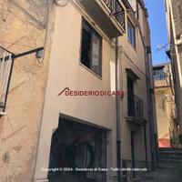 Casa, Polizzi Generosa.