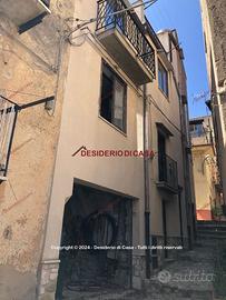 Casa, Polizzi Generosa.