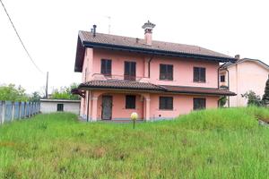 Villa singola con ampio giardino