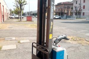 Transpallet carrello elevatore Armanni