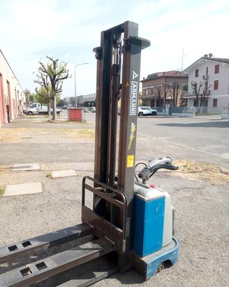 Transpallet carrello elevatore Armanni