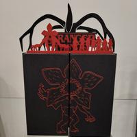 Espositore stranger things richiudibile 