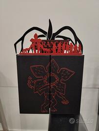 Espositore stranger things richiudibile 
