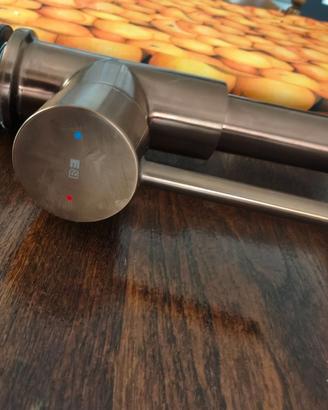 Rubinetto cucina pieghevole colore oro