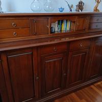 credenza  con alzatina in arte povera 