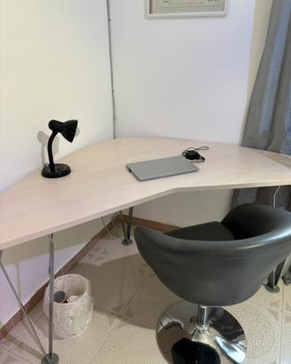 Postazione ufficio/camera