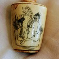 "Snuff bottle" vintage, utilizzata  in passato per