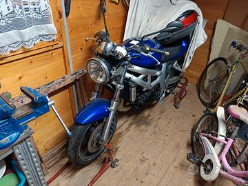 Moto SV 650