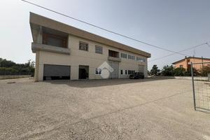 CAPANNONE A CESENATICO
