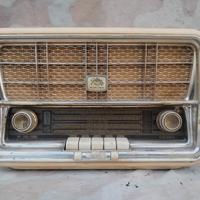 Radio d epoca a valvole Geloso bakelite anni 60