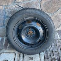 4 cerchi con gomme invernali