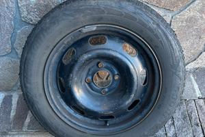 4 cerchi con gomme invernali