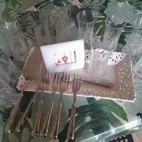 bicchieri vassoio posate