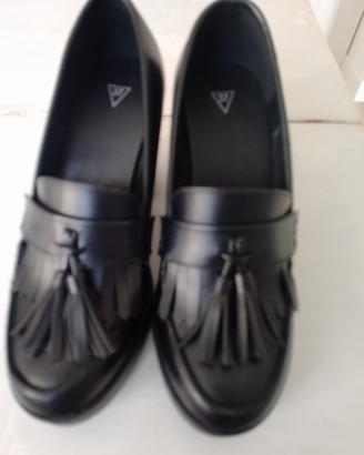 scarpe mocassino con tacco 