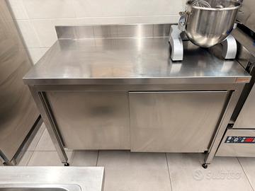 Banco in acciao inox 120cm x 60cm