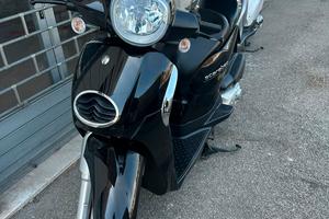 Aprilia scarabeo 200