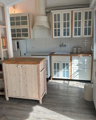 Cucina Ikea completa di elettrodomestici