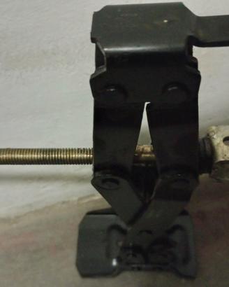 Cric per auto a forbice -