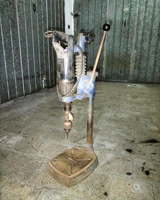 trapano con supporto STAR 600 WATT