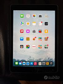 iPad Air 2 Silver funzionante con Display rotto
