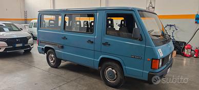 Mercedes MB100 Pulmino 9 posti