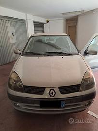 RENAULT Clio 3ª serie - 2002