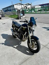 SUZUKI GSX750 Inazuma
