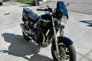 SUZUKI GSX750 Inazuma