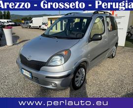 TOYOTA Yaris Verso 1.3i 16V cat Sol