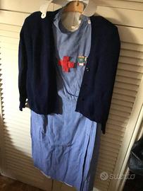 Divisa  e accessori  infermiera  volontaria CRI