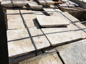 Lasticato di basole di recupero