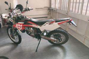 MOTO HUSQVARNA