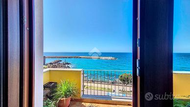 4 LOCALI A CASTELSARDO