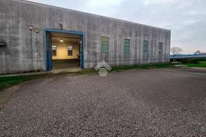 CAPANNONE A PAVONE DEL MELLA