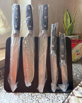 Set coltelli con magnete