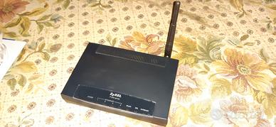 Router wireless Zyzel P-6600-HW-D
